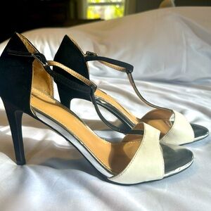 NY&Co Heels NWOT